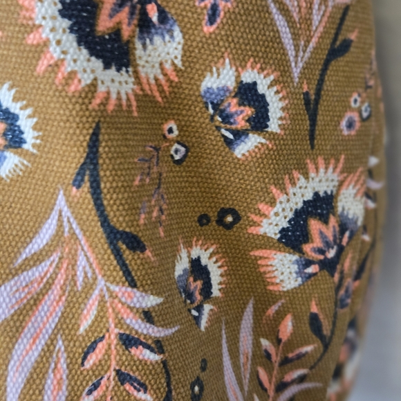 Universal Thread Canvas Floral print drawstring bucket style bag backpack - Picture 4 of 11